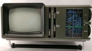Vintage Sears & Roebuck Sr3000 B&w Portable Ac/dc Tv Am - Fm - Model No.  580