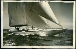 1937 Americas Cup Yacht Racing Ranger News Photo