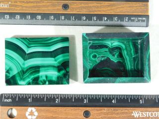 A Removable TOP on This Deep Green Colored MALACHITE Box The Congo 153gr e 6