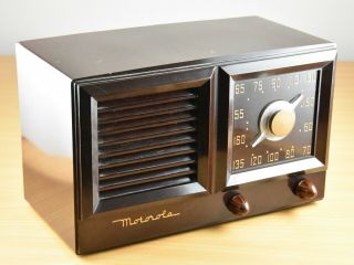 Vintage / Antique Motorola Bakelite Tube Radio 58g1