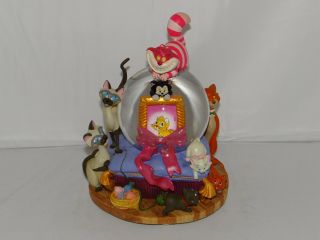 Disney Cats Musical Snow Globe Featuring Aristocats Si Am Figaro Oliver Cheshire