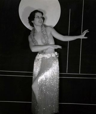 Faux Hula Girl Topless Dancer 1930s Vintage Pin - Up Photograph Chorus Girl W.  B. 3