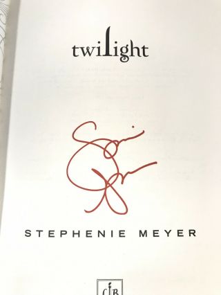 Twilight Autographed Stephenie Meyer Book First Collectors Edition Signed