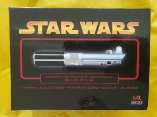 2005 Star Wars Anakin Skywalker Lightsaber Master Replicas.  45 Scale Sw - 310