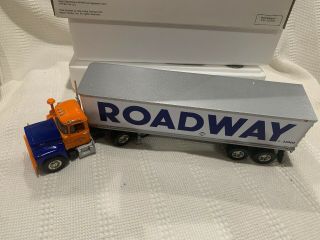 Roadway Freight First Gear Mack R Model Tractor/trailer 1:34 Scale 19 - 2280