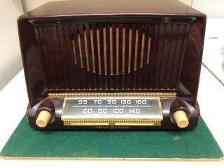 Vintage Ge General Electric Model 404 Bakelite Tabletop Tube Radio - Well