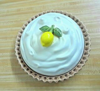 Vintage Lemon Meringue Ceramic Pie Plate W Lid And 3d Lemon Handle