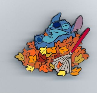 Disney Lilo & Stitch Resting In Pile Of Leaves Autumn Chores Le 100 Pin