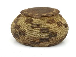 Antique Native American Indian California Or Southwest Raffia Lidded Olla Basket