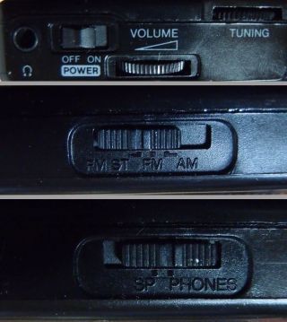 AIWA Card Size AM/FM (Stereo) Radio CR - S30. 6