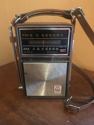 Vintage General Electric P - 975b Transistor Radio Portable Am/fm