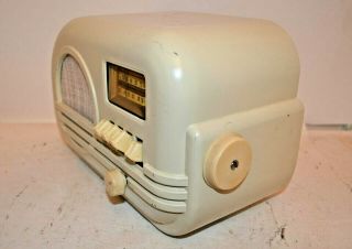 RARE 1940 ' s ART DECO PAINTED BAKELITE DELCO RADIO RECEIVER w/PUSHBUTTONS 2