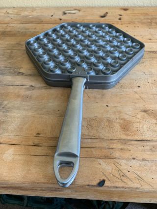 Nordic Ware Bubble Egg/waffle Puff Pan Pre - Owned