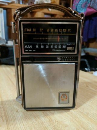 Vintage General Electric 15 Transistor Am/fm Radio P - 975d Near Perfect Leather