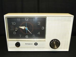Westinghouse Plastic Case Alarm Clock Am Tube Radio Model H835l5 -
