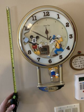 Disney Mickey Mouse Donald Goofy Musical Wall Clock With Pendulum