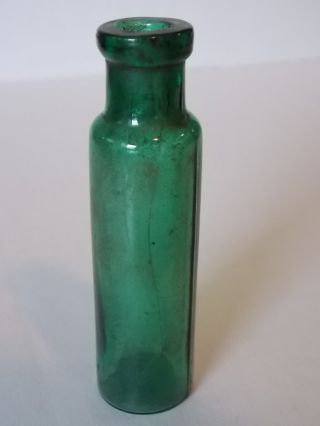 Vintage Antique Collectable Green Glass Medicine Apothecary Bottle