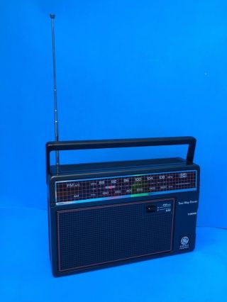 Vintage General Electric Model 7 - 26600 Am/fm Transistor Radio Workg.  Cond.
