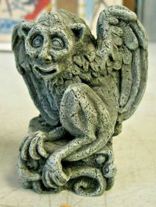 Gargoyle Statue Winged Ghoul Smiling Perched Stone Garden Sg 114 1995 Udc