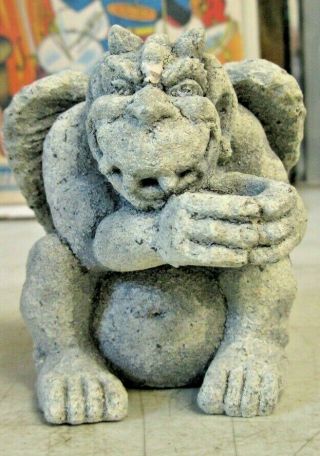 Gargoyle Statue Grinning Clutched Hands Plotting Smirking Levenger 1994 Raz