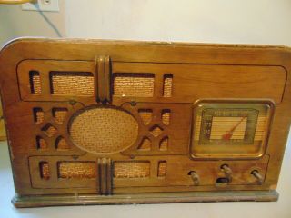 Antique Silvertone Tube Radio.  Not