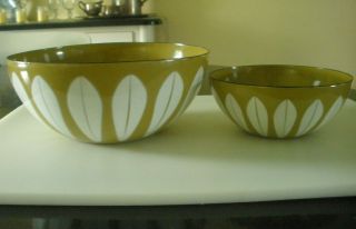 Catherine Holm Norway Lotus Enamel Bowls - Set Of 2 Green And White 8 " 5.  5 "