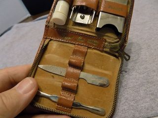 VINTAGE WESTERN GERMAN TRAVEL MATE RAZOR WITH LEATHER CASE 3