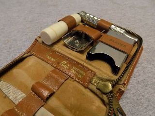 VINTAGE WESTERN GERMAN TRAVEL MATE RAZOR WITH LEATHER CASE 8