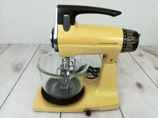 Sunbeam Vintage Mixmaster With Mixers And Glass Bowl Yellow S1