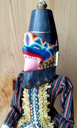 WAYANG GOLEK THREE DIMENSIONAL WOODEN ROD PUPPET.  FEZ HAT,  TWO FACE COLORFUL. 4