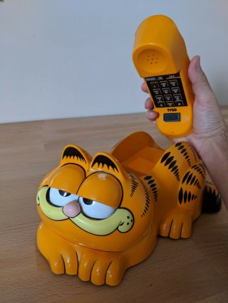 Vintage 1980s Garfield Phone By Tyco - Corded,  Eyes Open And Shut.  Classic