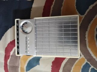 Vtg 1950s Galaxie 6 Transistor Portable AM Radio - Black / Silver - 2