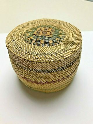 Northwest Coast Lidded Makah Nuu - Chah - Nulth Basket Circa 1900