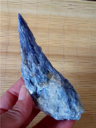 154g Blue Crystal 100 Natural Kyanite Rough Gemstone Specimen 01