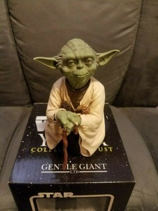 Star Wars Gentle Giant 2005 Empire Strikes Back Yoda 12,  925 / 15,  000 Mini Bust