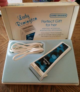 Vintage 1980’s Lady Remington Wer - 4000 Electric Cord Shaver With Box