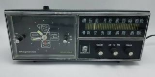 Vintage Mid Century Mcm Magnavox Am/fm Clock Radio Model Ir 1704 Black