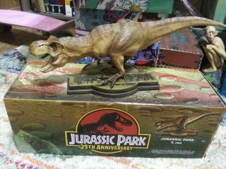 Chronicle Collectibles Jurassic Park T - Rex Statue 25th Anniversary