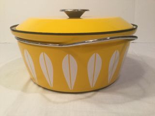 CATHRINEHOLM Lotus Enamelware Covered Pot pan lid CASSEROLE YELLOW WHITE 10” 2