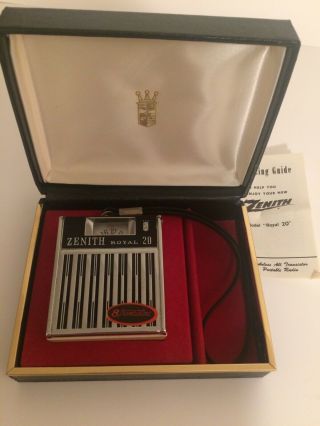 Vintage 60’s Zenith Royal 20 Transistor Radio Hong Kong With Case