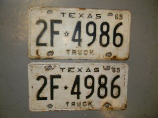 Vintage 1965 Texas Truck License Plates Pair 2f 4986