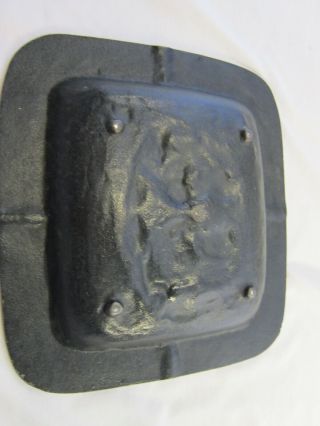 Vintage cast iron ashtray coin dish 4 notches,  heavy KISSING PEACOCKS 3