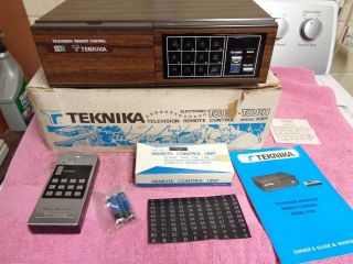 Nos Vintage Teknika Vhf Uhf Cable Tv Remote Classic Woodgrain Console Boxed