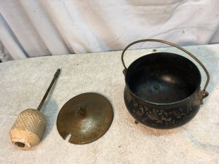 Vintage Honey Pot Cast Iron Bean Pot 3 Leg,  Morter And Pestal Brass Lid 5in