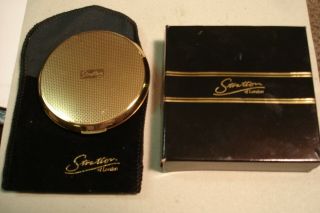 Vintage Stratton England Gold - Tone Powder Compact With Black Velvet Bag & Box