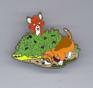 Uk Disney Store Fox & The Hound Tod Copper Playing Hide And Seek Le 350 Pin