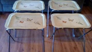 Vintage 1960’s Tv Trays - Set Of 4 With Butterfly Pattern -