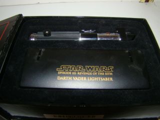 Star Wars Master Replicas - Darth Vader Lightsaber Episode III - 0.  45 Scale 4
