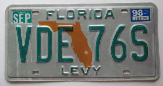 Florida 1998 Levy County License Plate Vde 76s