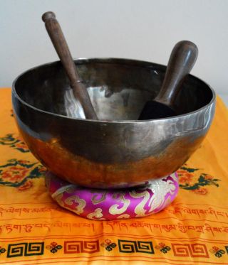 1.  3kg 20.  9cm Singing Bowl Meditation Chakra Healing Tibetan Yoga Mallet Nepal